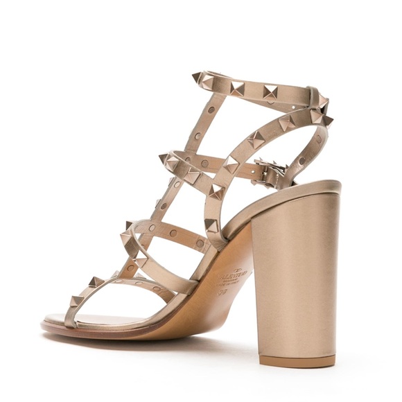 Valentino Garavani Rockstud 90mm Ankle-strap Sandals - Picture 4 of 11